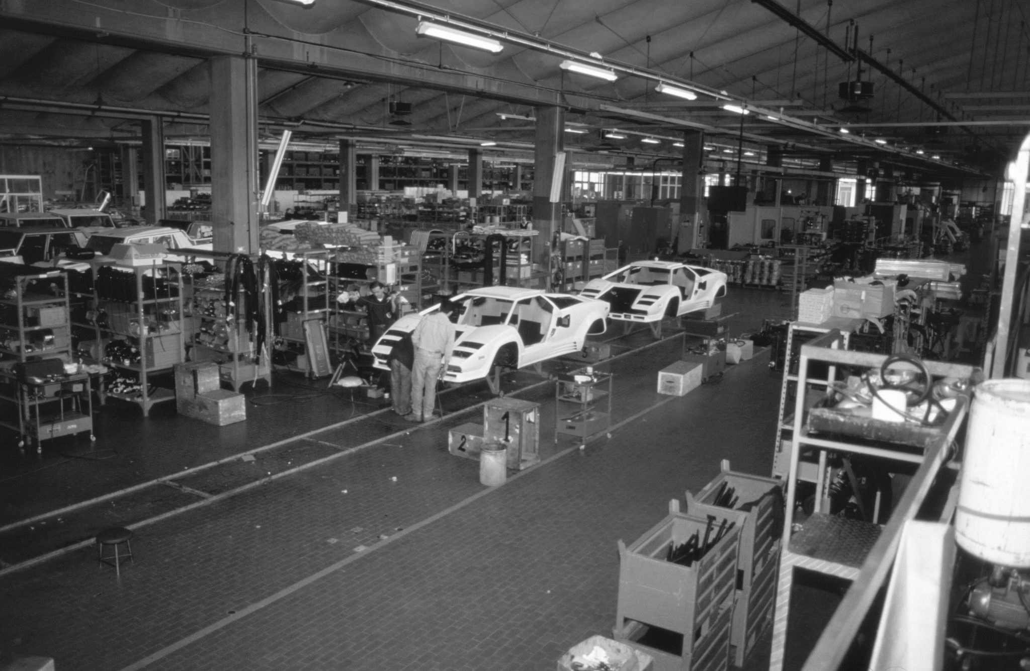 1988 Lamborghini Factory Countach Construction BW 534251494 2048x1334 1