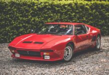 1988 De Tomaso Pantera GT5-S