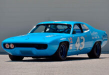 1971 Plymouth Road Runner Richard Petty NASCAR