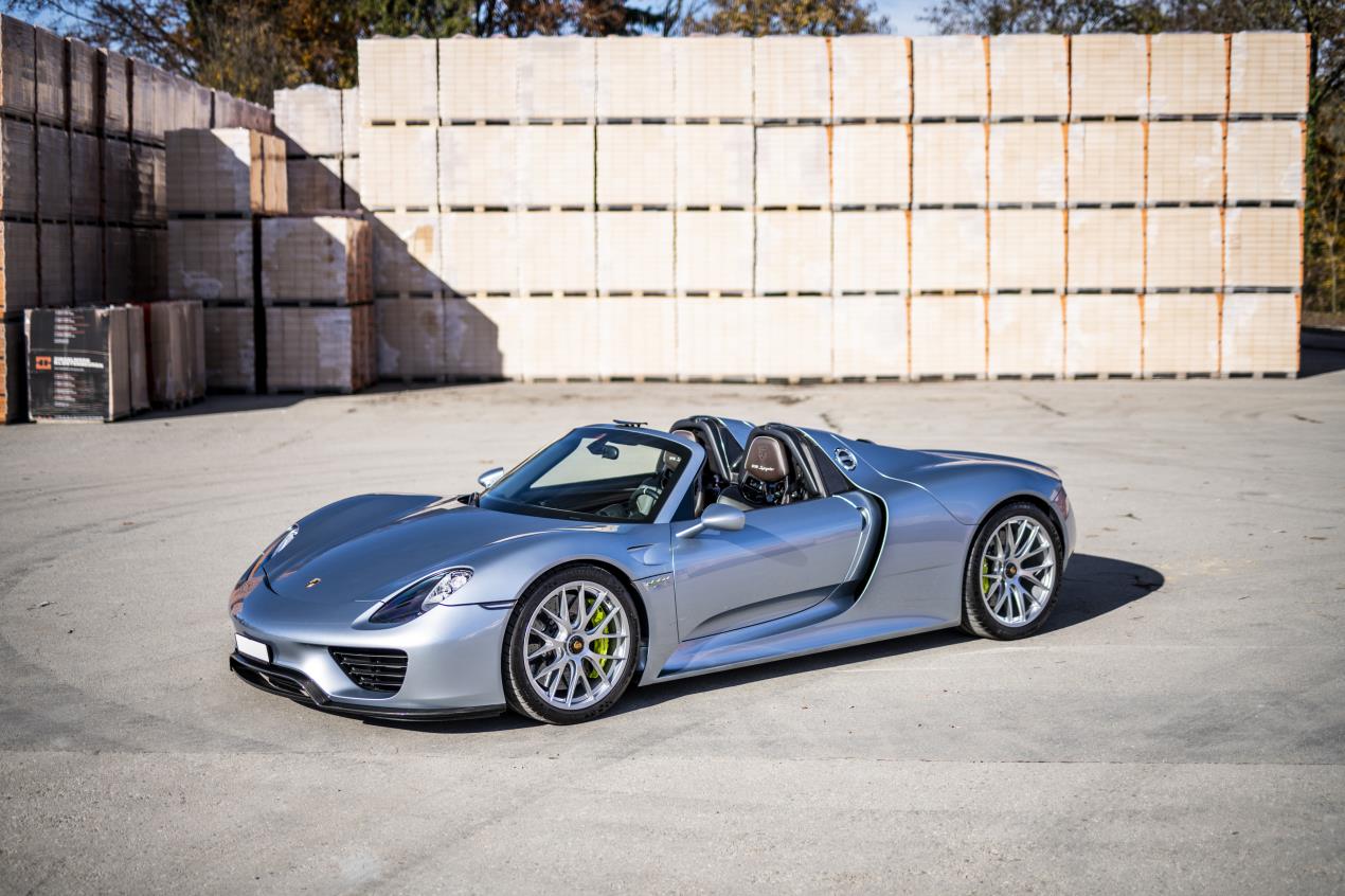 2014 Porsche 918 Spyder 0