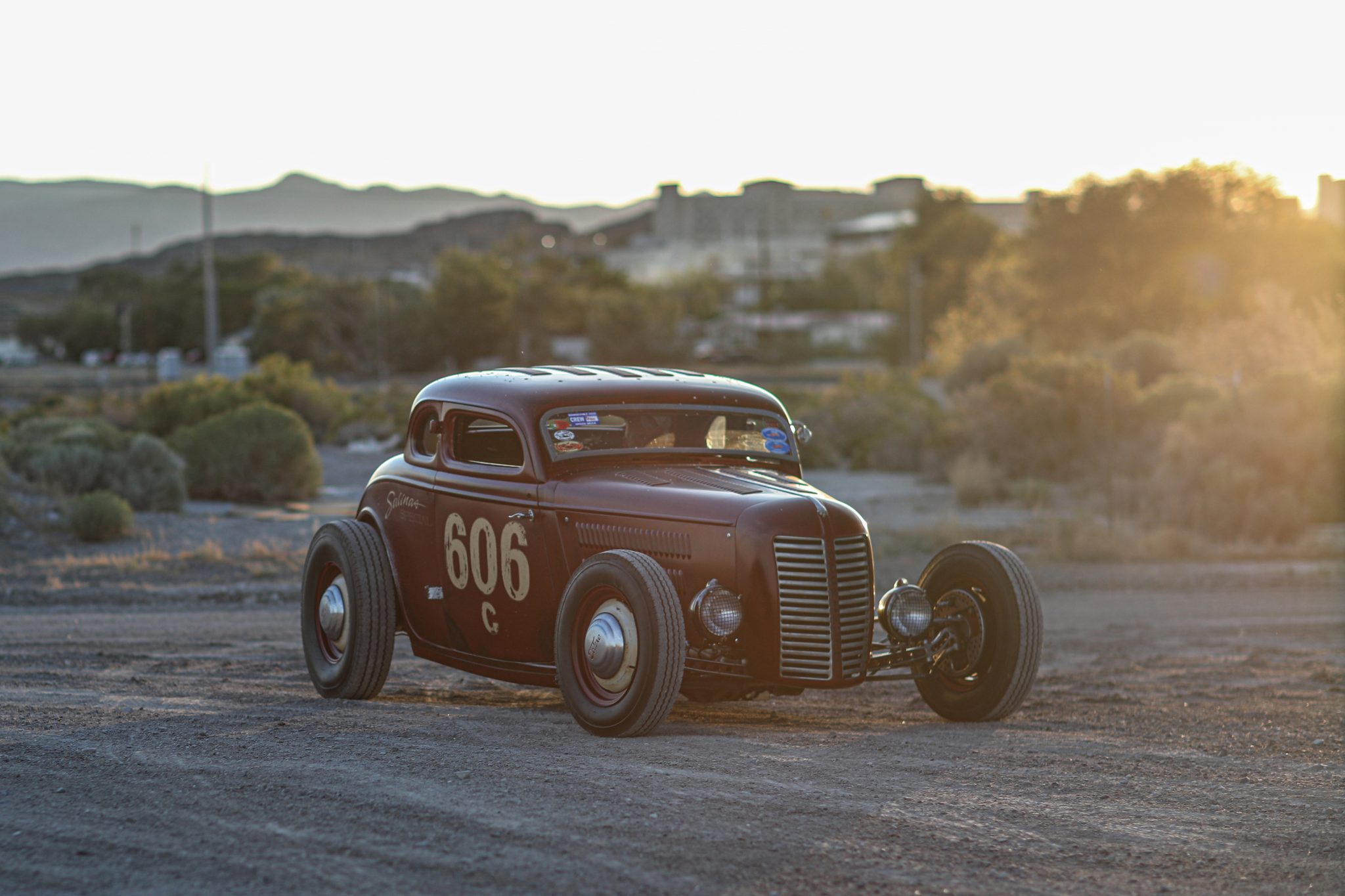 Backlit coupe 2048x1365 1