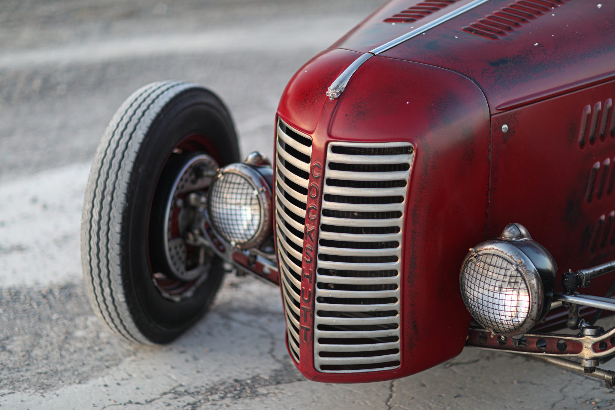 Cockshutt tractor grille 2048x1365 1