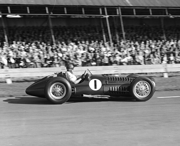 Image3GPLSPITZLEY1953GoodwoodFangio