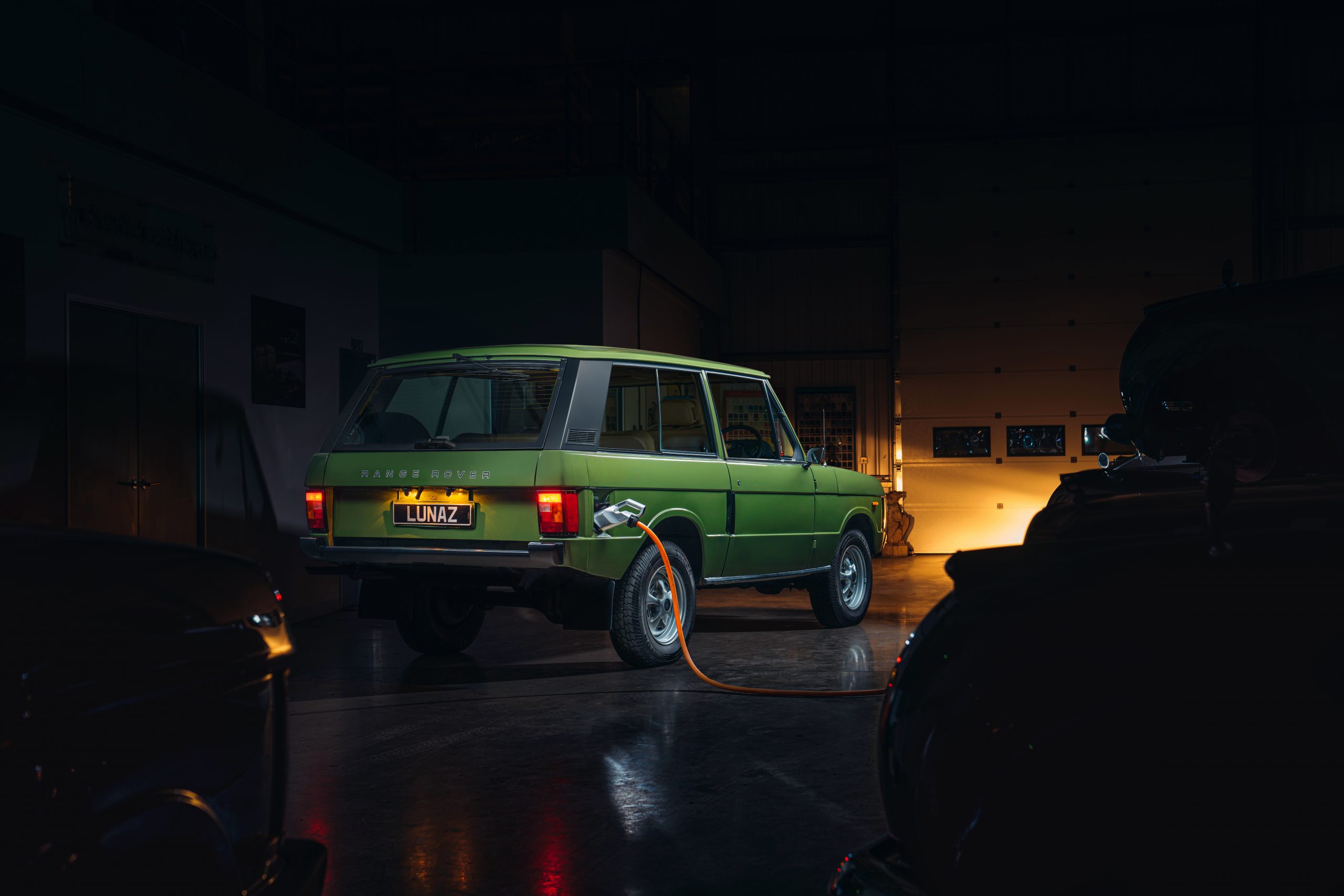 LUNAZ RANGEROVERCLASSIC REAR scaled 1