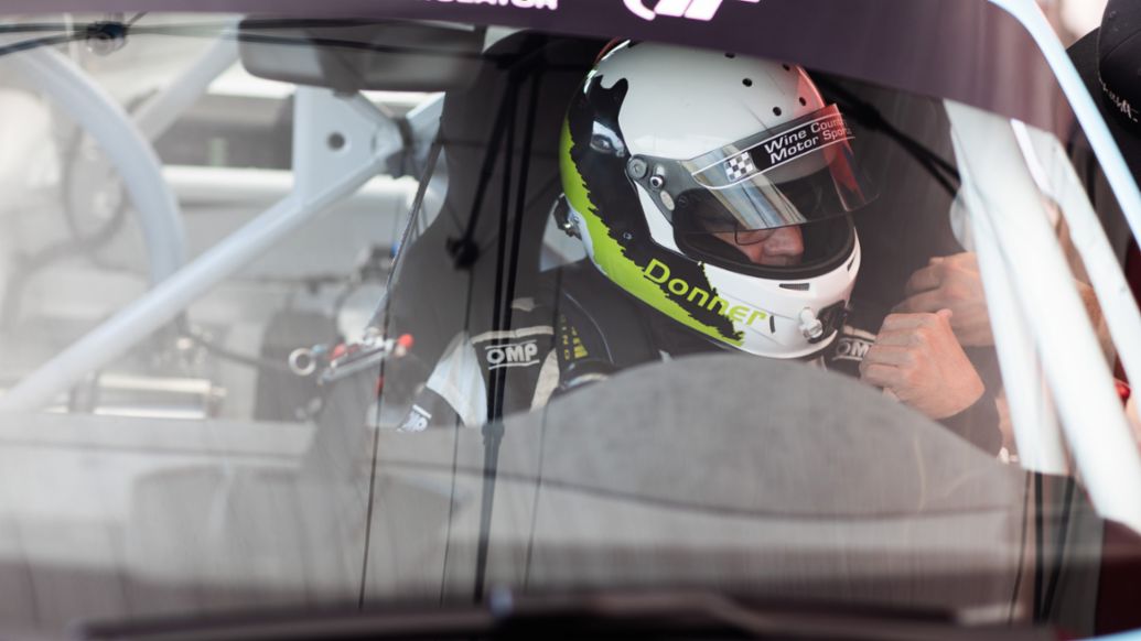 b 000 Porsche GT2 RS Art Car Pikes Peak David Donner In Car Front Shot