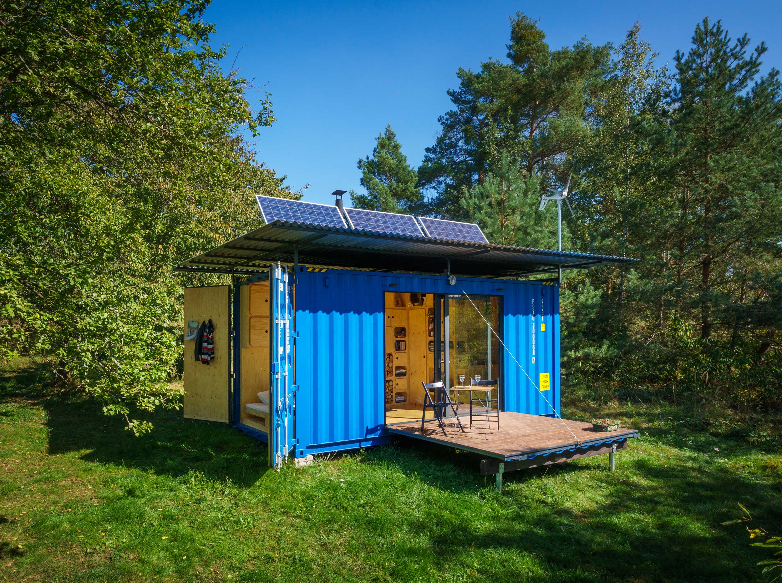 off grid experimental container small house