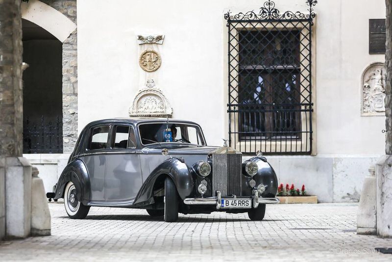 Oldtimer Studio: Bringing Classic Cars Back To Life