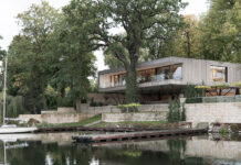 House By The Lake By Carlos Zwick Architects