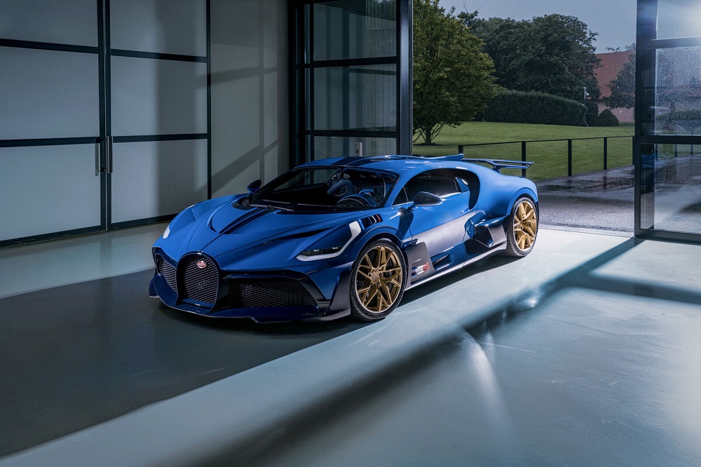 Bugatti Divo (Front view)