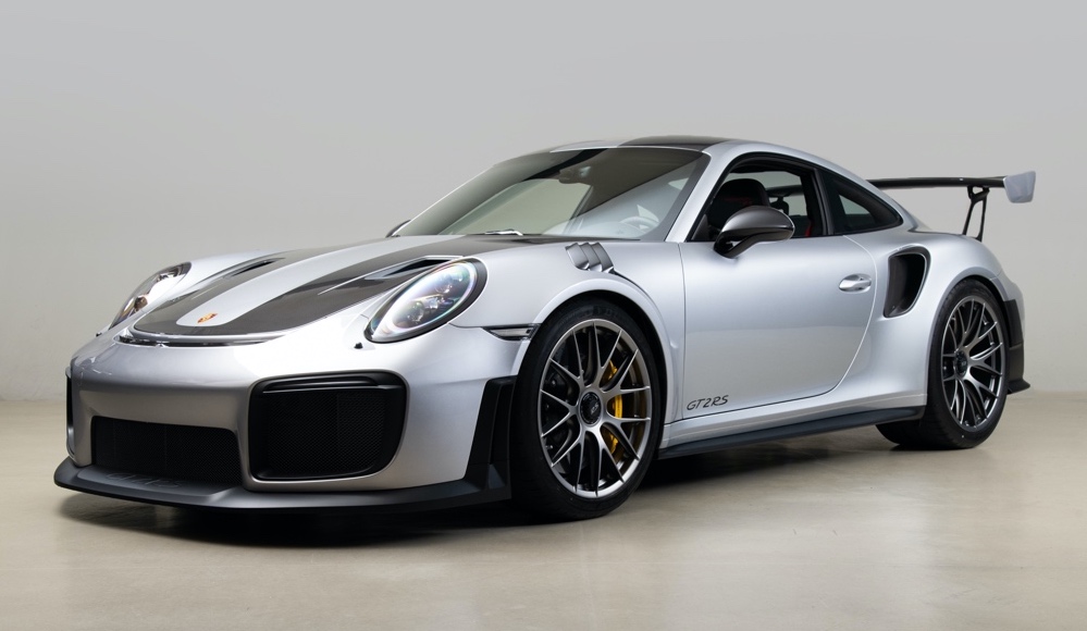 Porsche GT2RS カタログ Porsche 911 GT2 RS Features and Specs