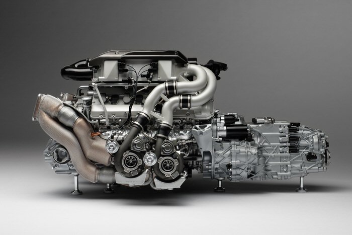 Bugatti Chiron Engine and Gearbox 1 4 M5885