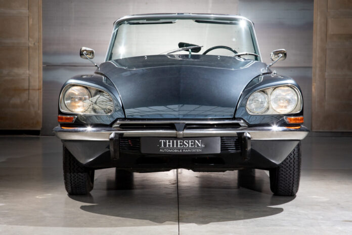 Citroën DS, adapted by Tissier
