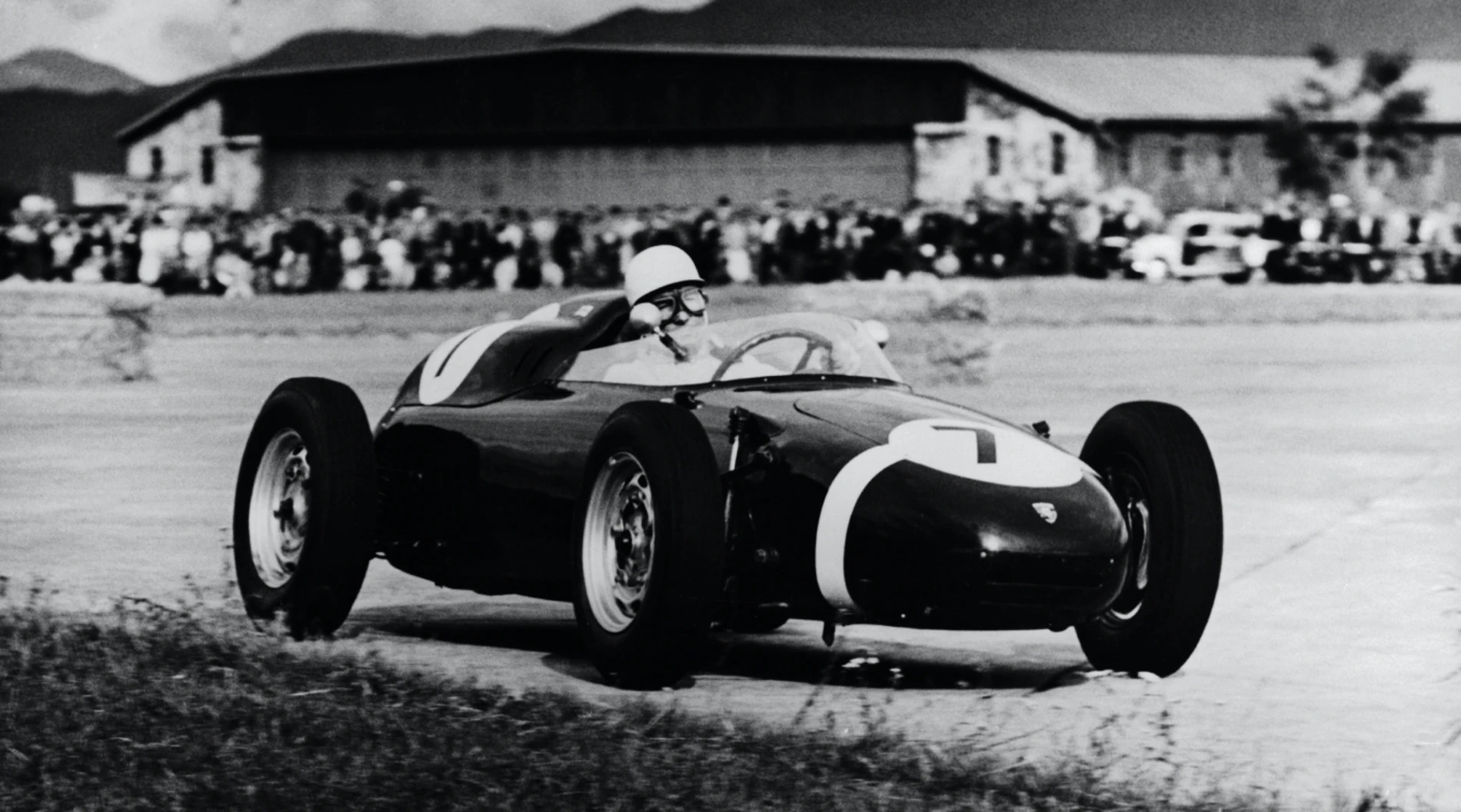 Stirling Moss: Gentleman, Playboy, Racer