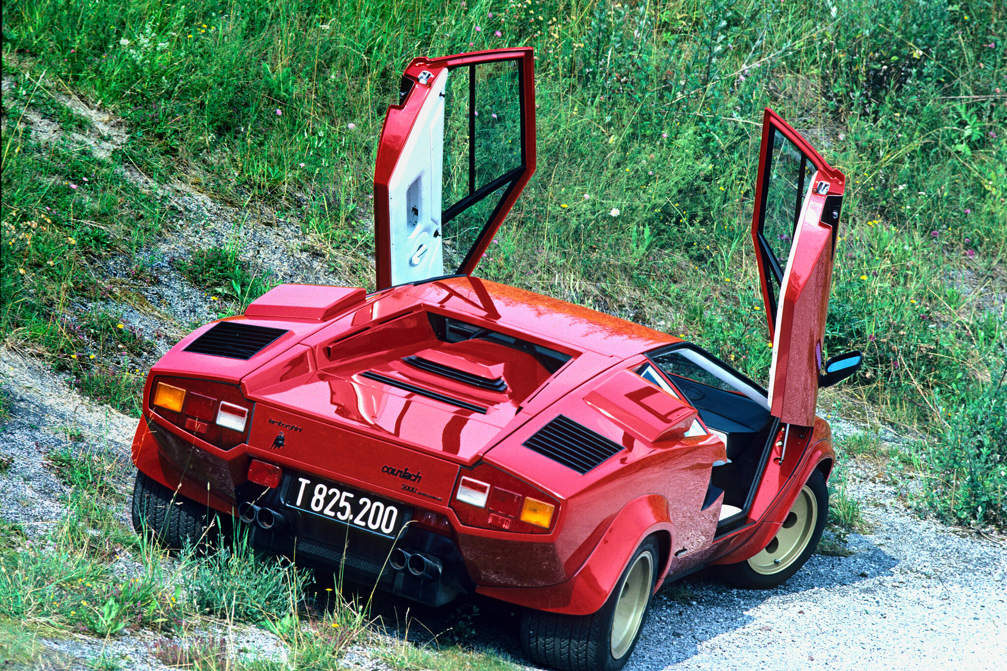 Lamborghini Countach: Out of This World - collectorscarworld