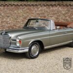 1962 Mercedes-Benz W111 220SE