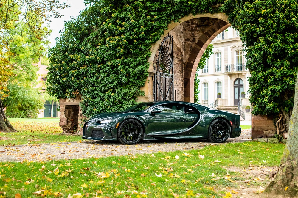 01 BUGATTI 400th Chiron