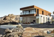 Ridge Mountain Residence By EYRC