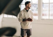 The Horizon Pullover In Oat By Taylor Stitch