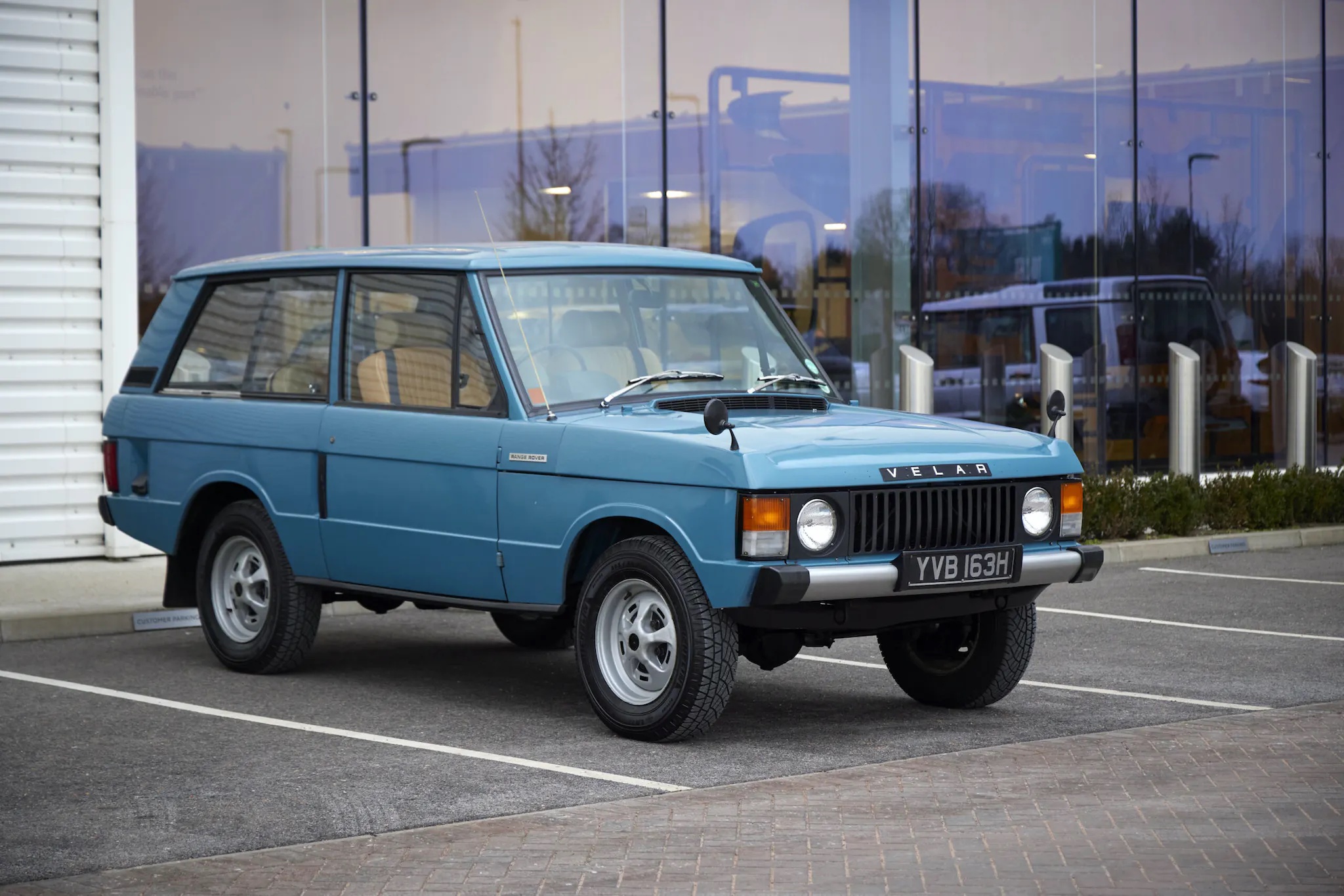 JLR 5 GENS RR T2 5120 scaled.jpg Kopie