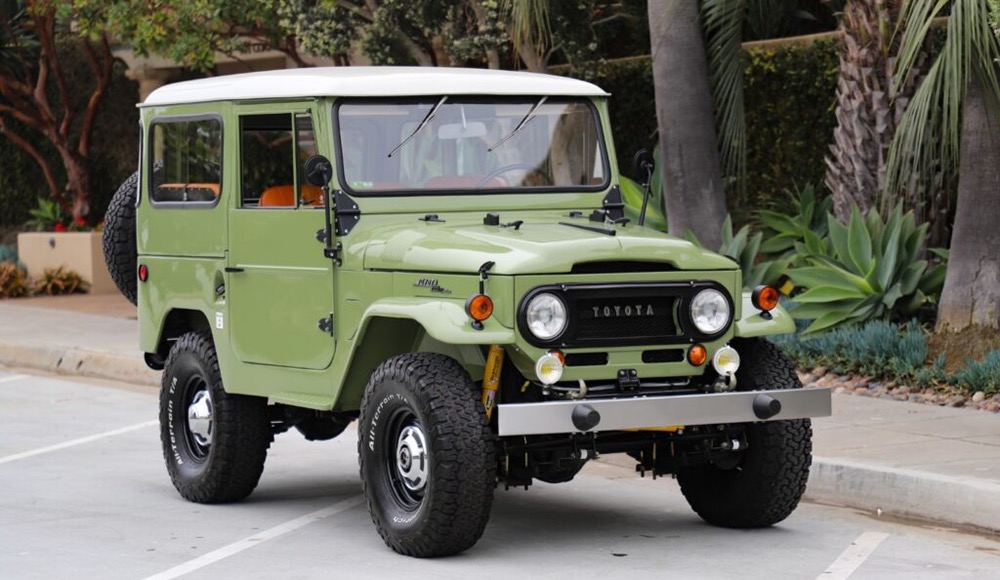 はぁー 1968 Toyota FJ40 Land Cruiser - collectorscarworld