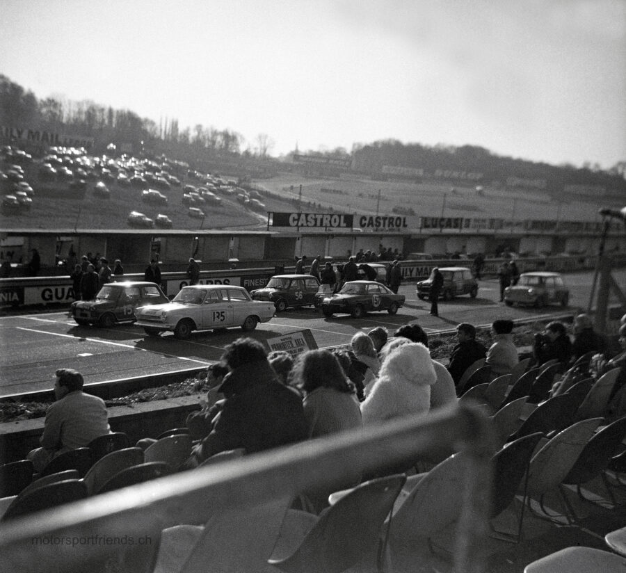 37-bh-1965-november-trophy-races-kevin-day_coated-2