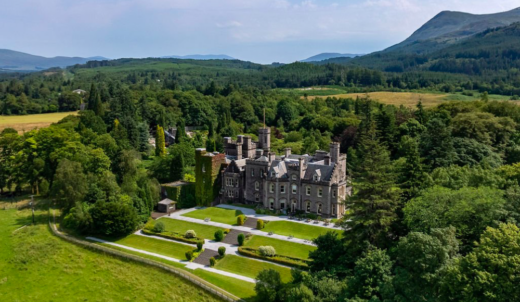 Inverlochy Castle in Fort William/Scottish Highlands