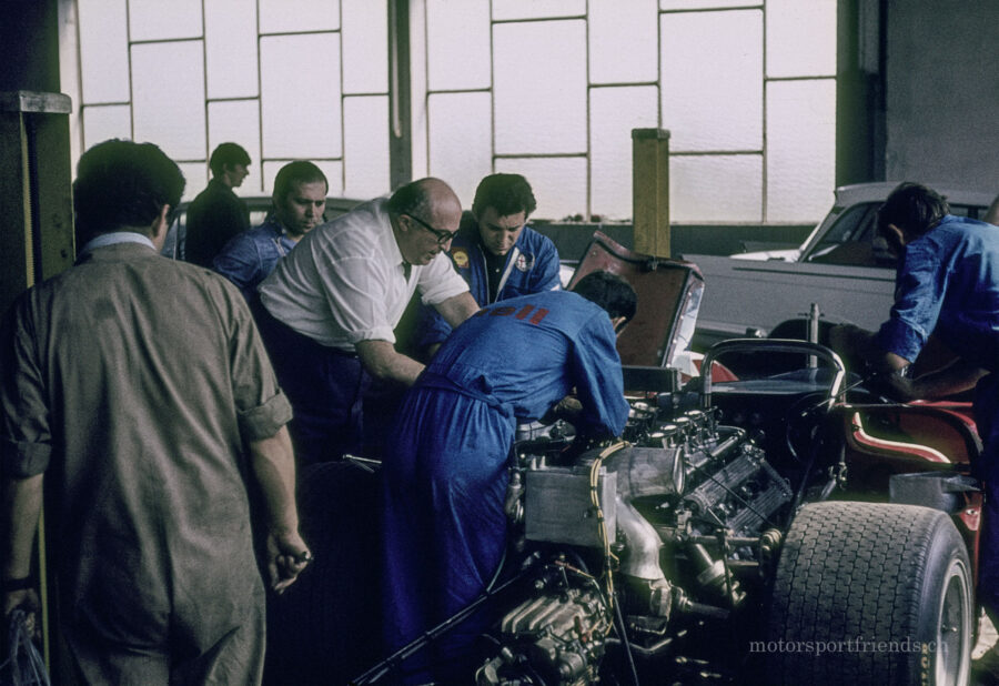 02-zw-1969-008-auto-delta-chiti-al-lavoro_rgb-kopie-3