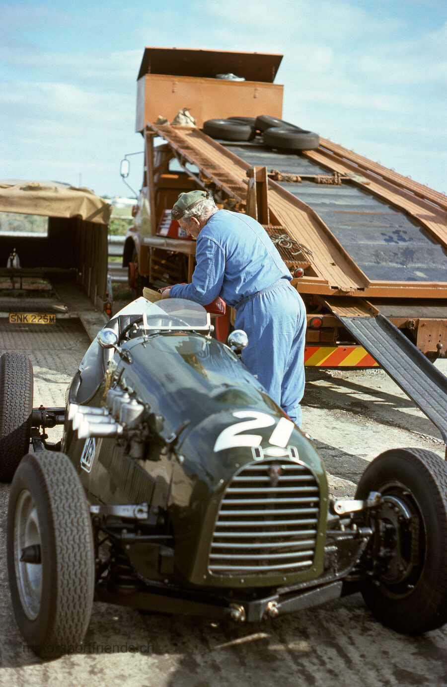 49-ss-1975-frank-lockhart-and-his-rover-special-races-this-car-since-1948_coated-2