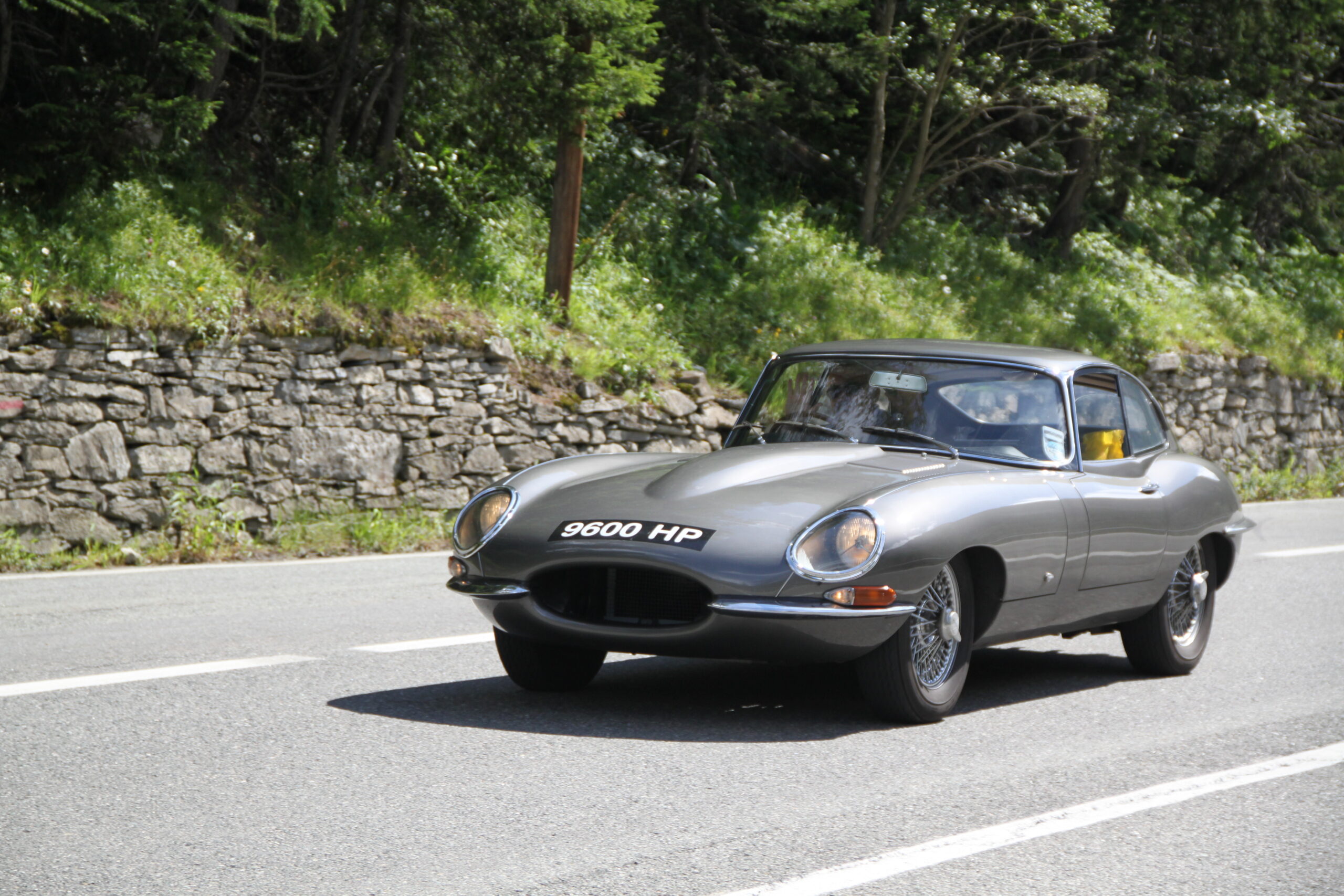 9600hp jaguar e type scaled