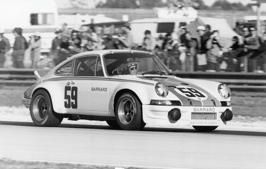 HDI 30481 1 Peter Gregg in seinem 911 Carrera RSR 28 in Daytona 1973 1024x651.jpg Kopie