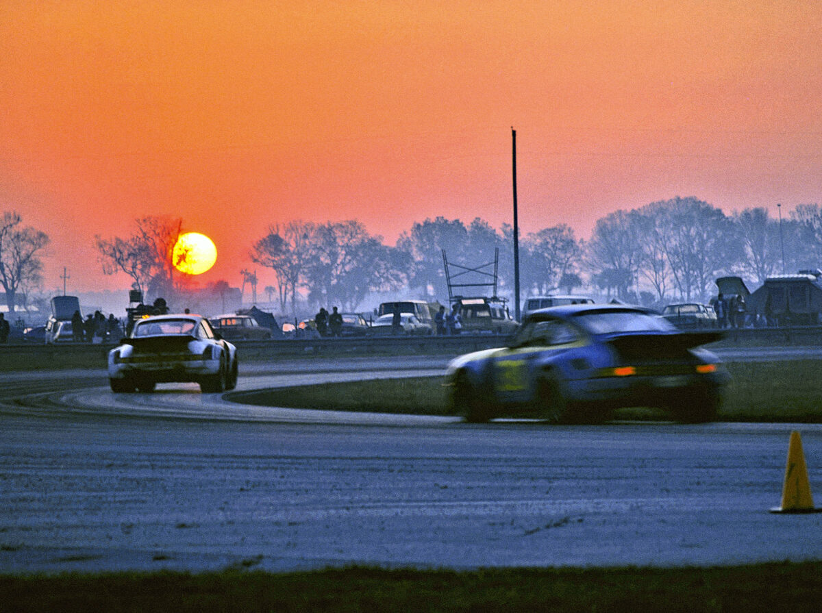 05-porsches-at-dawn-2-75_10