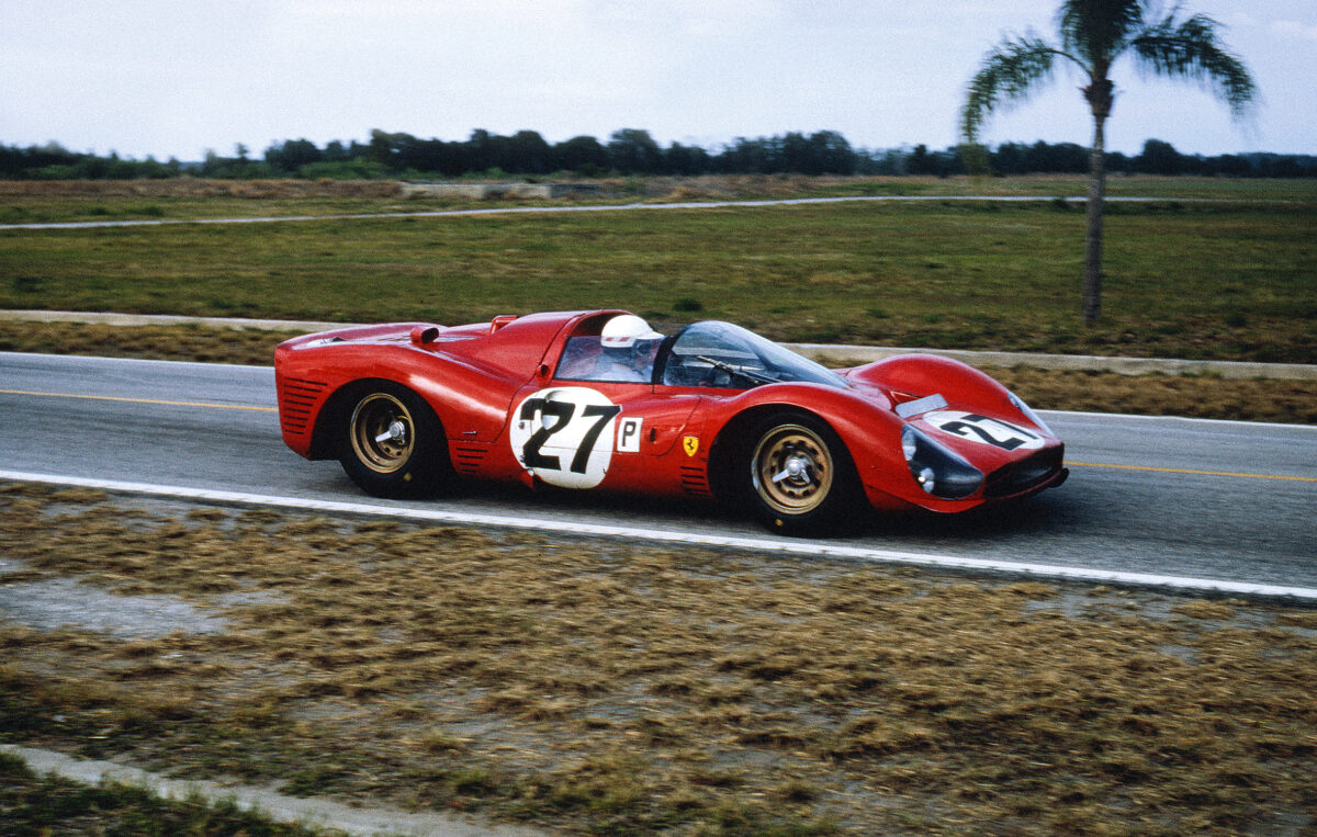 26-sr-1966-bondurant-parkes-ferrari-330p3-gygli_10