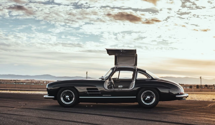 What 300SL Gullwing Sales Tell Us About The Market