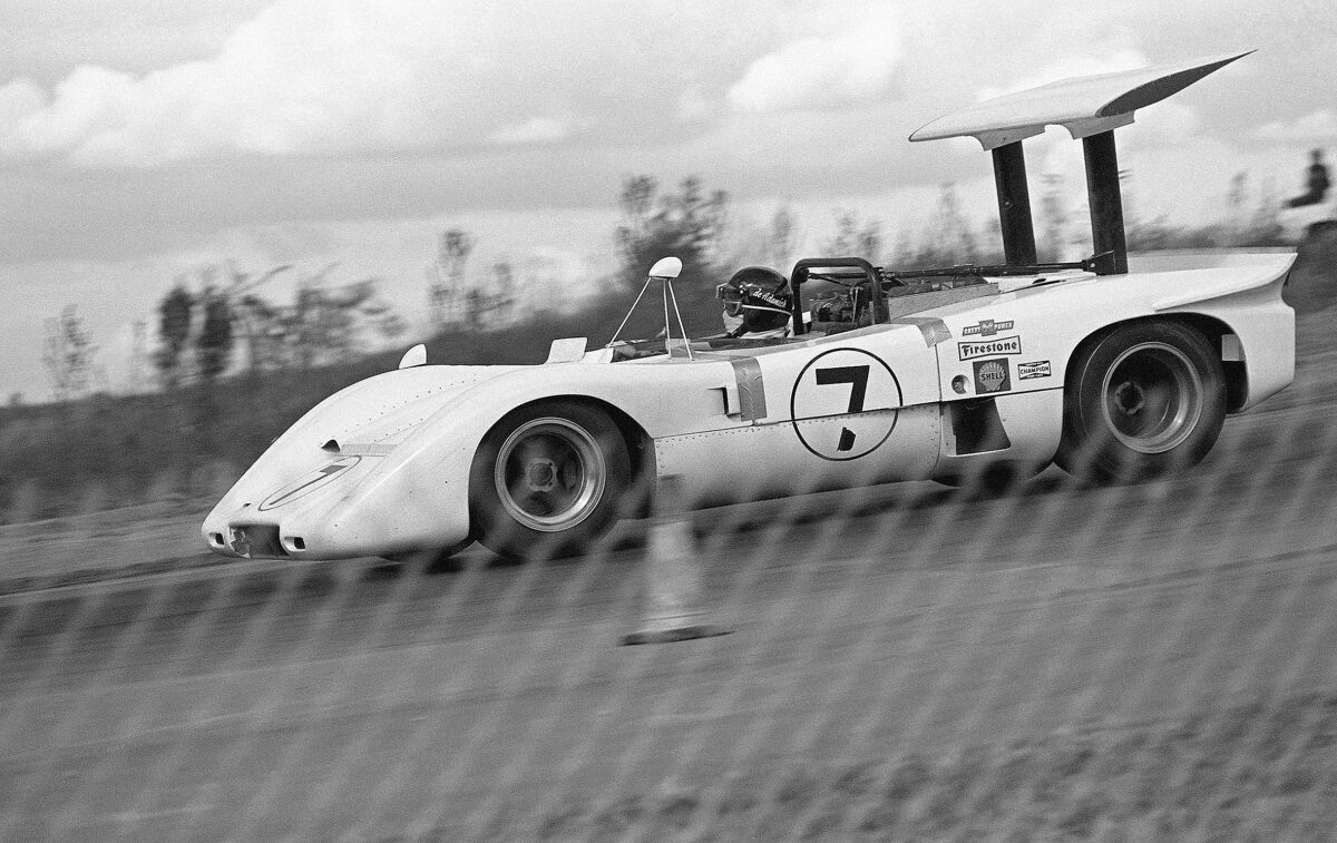 47-mi-1969-041-andrea-de-adamich-mclaren-m12-chevrolet-for-chaparral_10