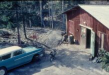 The Hot Rod Barn In Sweden Many car enthusiasts in Scandinavia have likely heard of a legendary barn in Huddinge, located south of Stockholm, Sweden, where cars have been (and continue to be) constructed full-time! Photo courtesy of Johan Bergström.