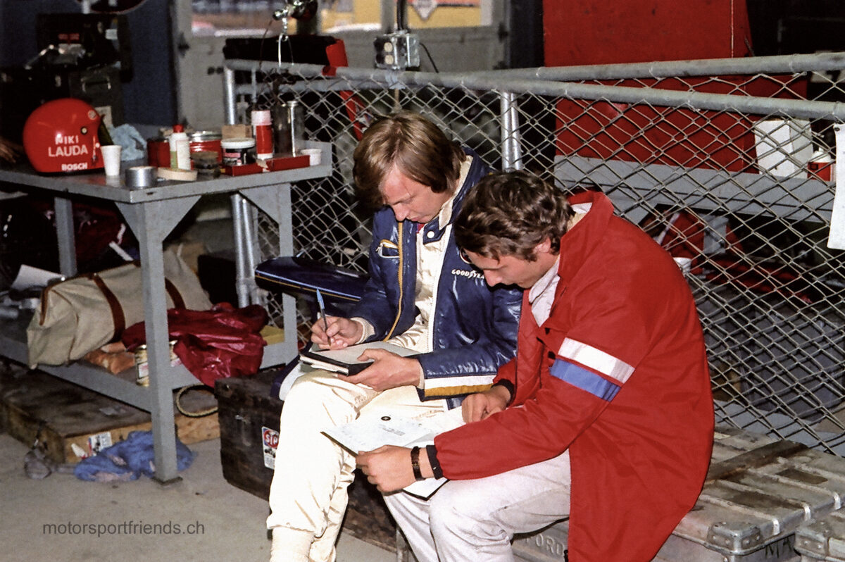 31-wg-1972-peterson-and-lauda-going-over-the-team-notes-stp-luke_coated-3