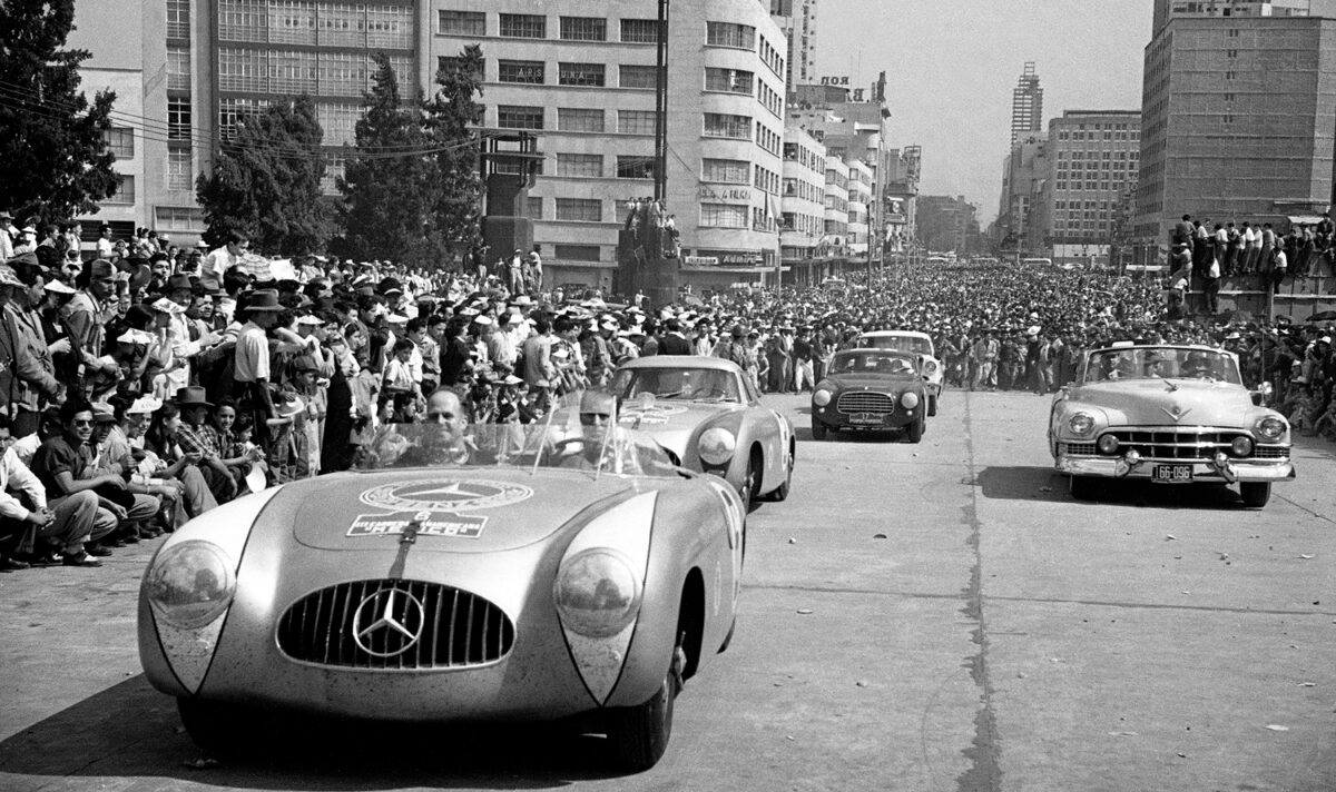 24-cp-1952-john-fitch-eugen-geiger-herrmann-lang-erwin-grupp-mercedes-benz-300-sl-spyder-jack-and-ernie-mcafee-ferrari-340-america-ghia-coupe_rgb_gross-4