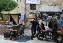 Hen’s Teeth – Thats All You Need