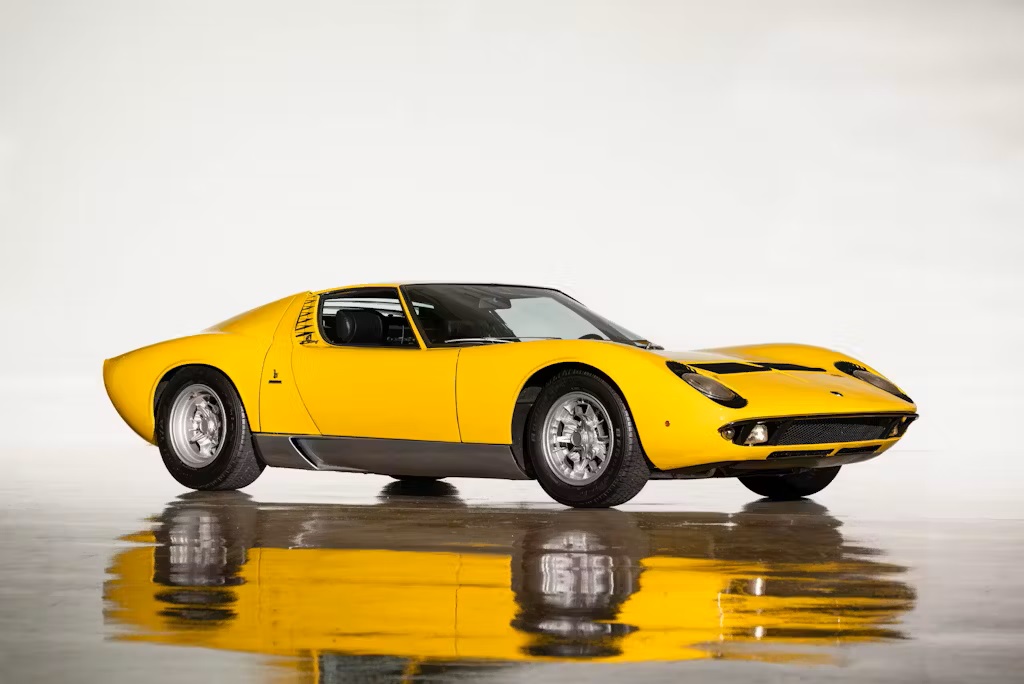 1969 Lamborghini Miura S by Bertone 1233709 scaled 1