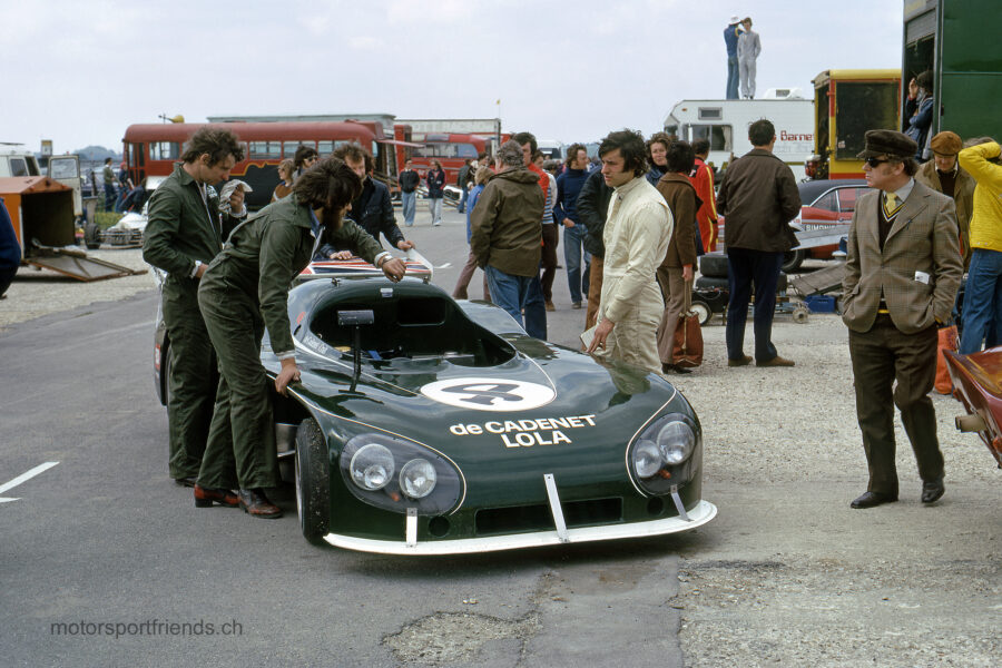 12-tt-1975-933-alain-de-cadenet-and-his-lola-t390-sports-car_coated-5