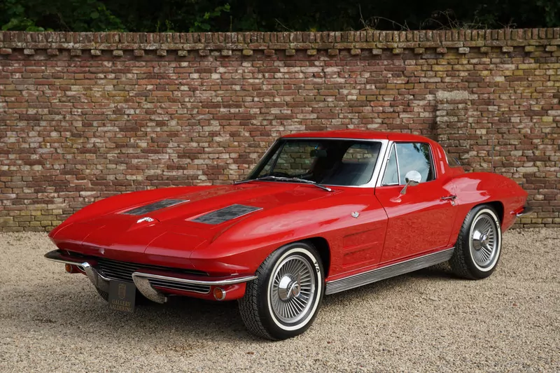 chevrolet corvette stingray split window 1963