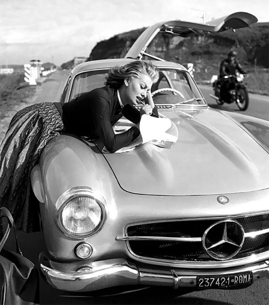 Sophia Loren‘s 300 SL Birthday Celebration ?