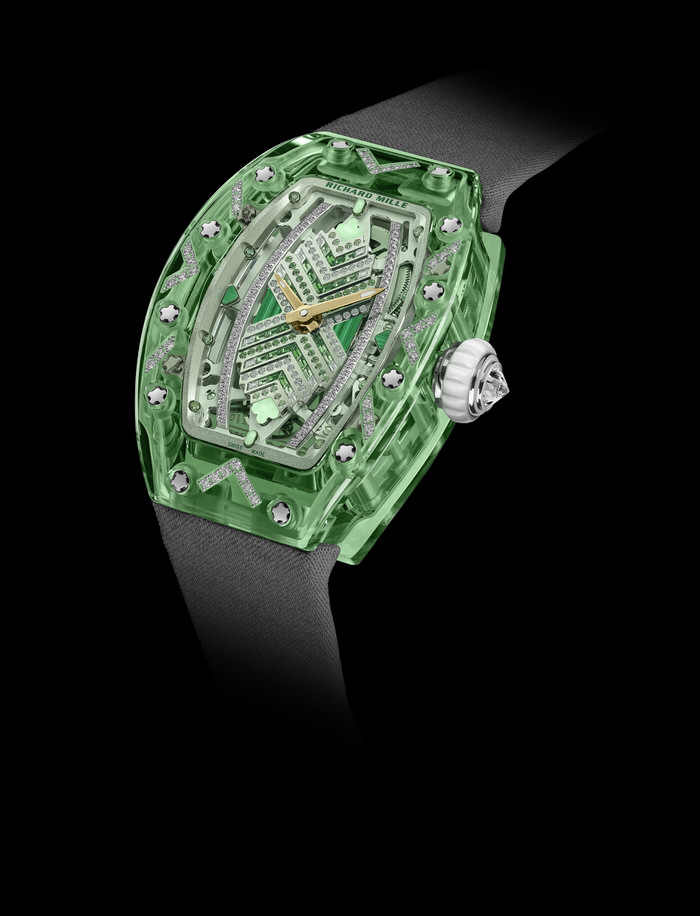 rm 07 02 green sapphire set 3 4 front boon bb
