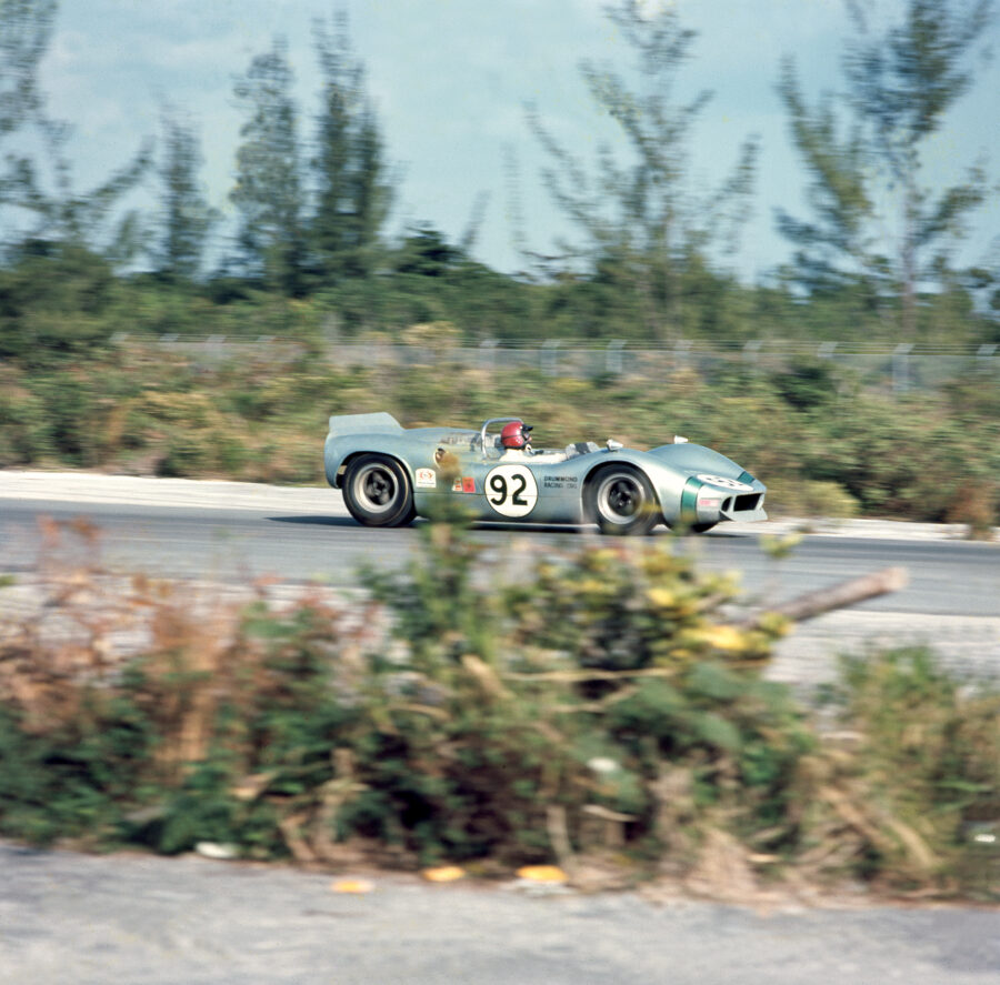 09-ns-1966-012-peter-revson-mclaren-elva-mark-ii-ford_cmyk