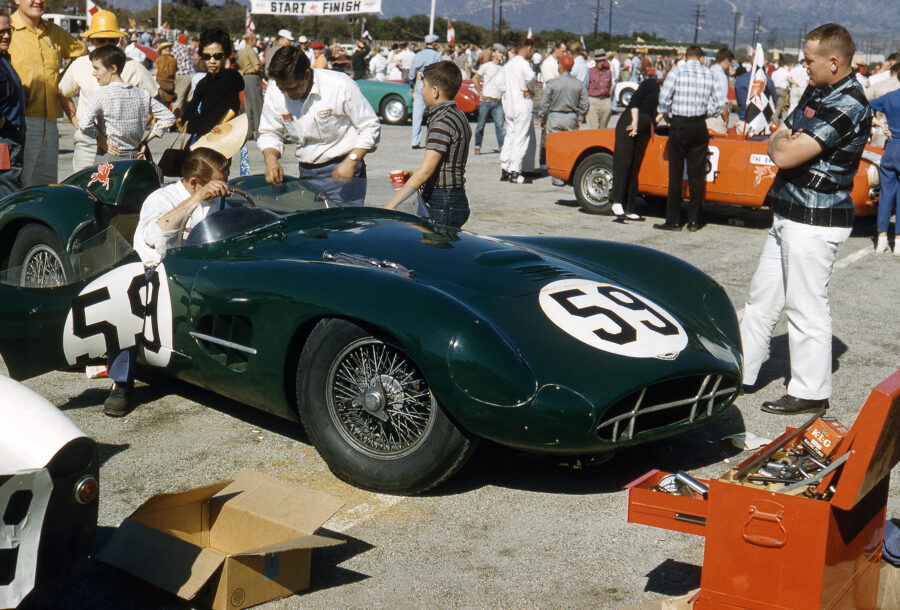 23-po-1959-022-bob-oker-1957-aston-martin-dbr2-2_cmyk