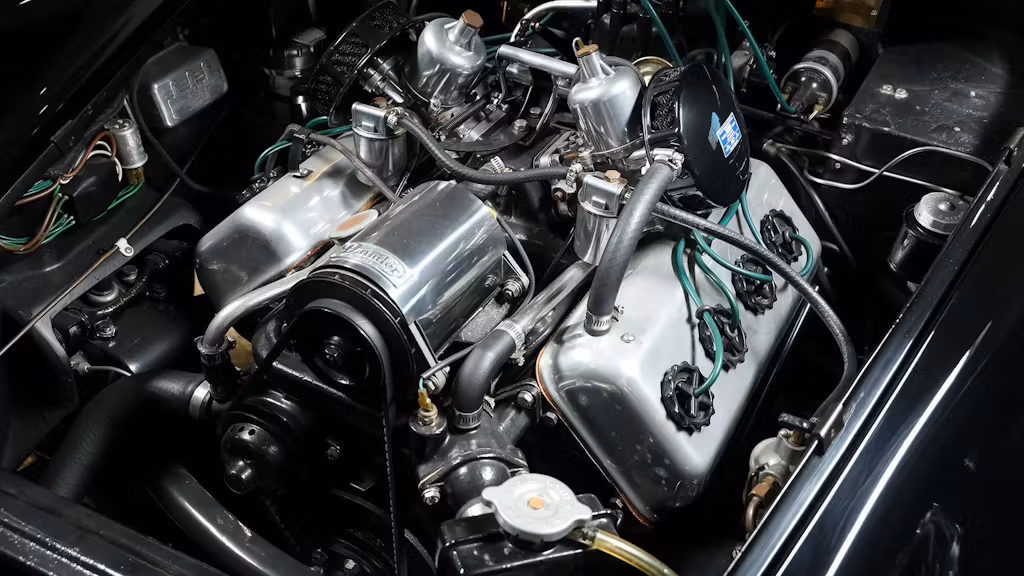Cobras And Their Kin - 4 Alternatives 6 1961 daimler sp 250 engine