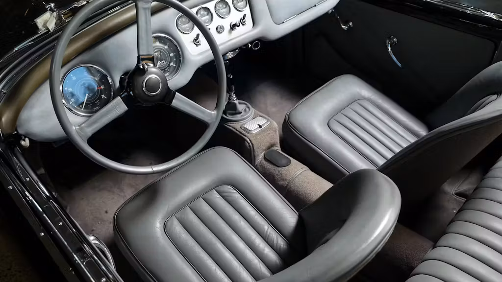 Cobras And Their Kin - 4 Alternatives 7 1961 daimler sp 250 interior