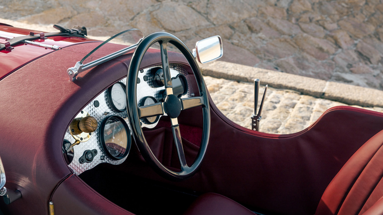 Screenshot 2025 05 29 at 08 18 17 Driving the Bentley Blower Jnr the ultimate blend of past present and future GRR