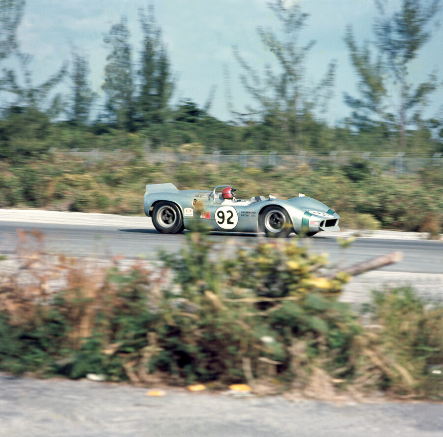 09-ns-1966-012-peter-revson-mclaren-elva-mark-ii-ford_cmyk-4