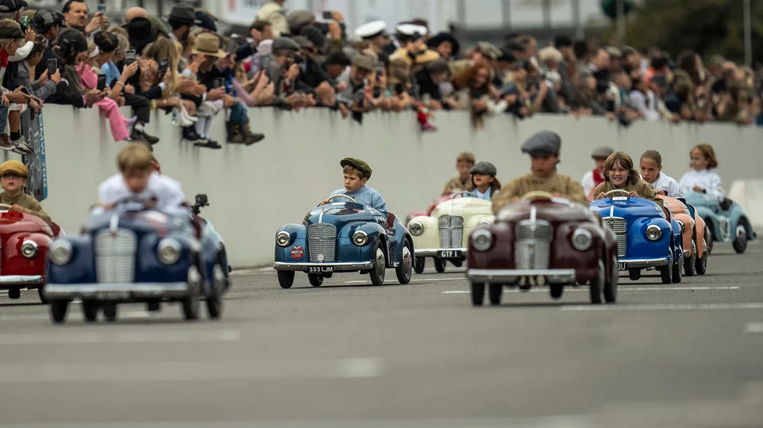 Screenshot 2025 08 08 at 02 00 10 2025 Goodwood Revival timetable GRR